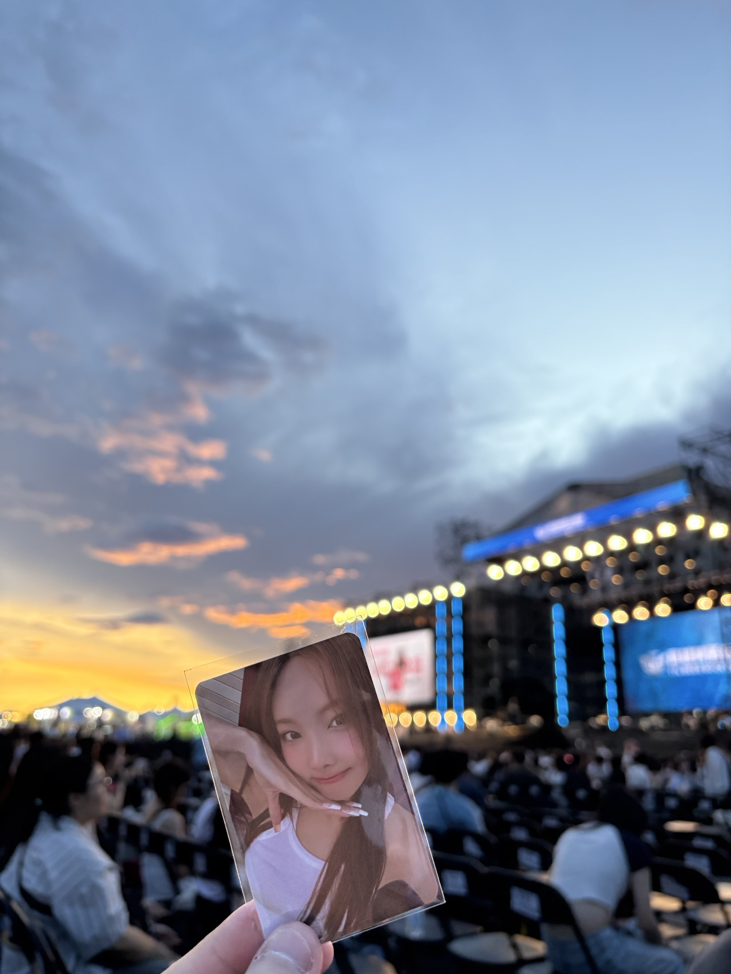 Nayeon 7-11啤酒節入場卡