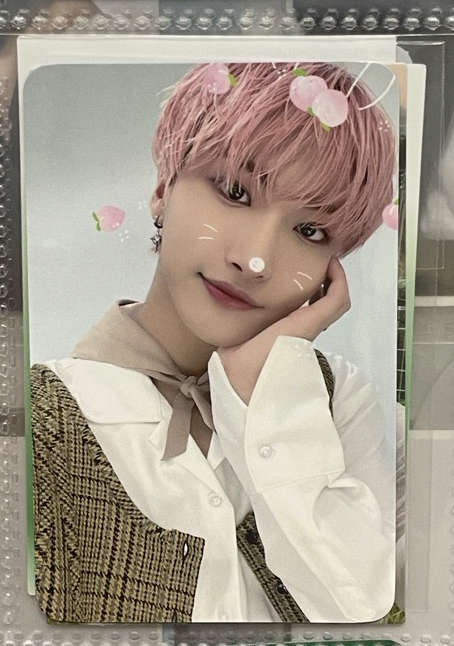 Fever pt.3 el 5.0 特典卡  粉髮捧臉星