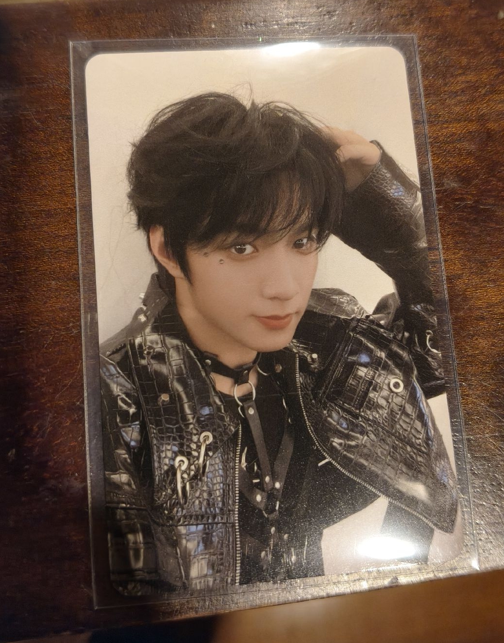 劉耀文 四季企劃皮衣小卡