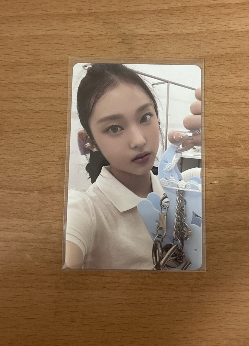 Haerin - Get Up 專卡