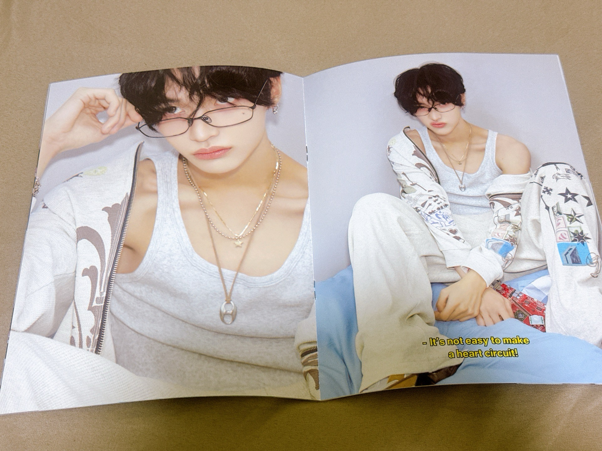 2026年曆內容物/寫真書/海報/貼紙+筆