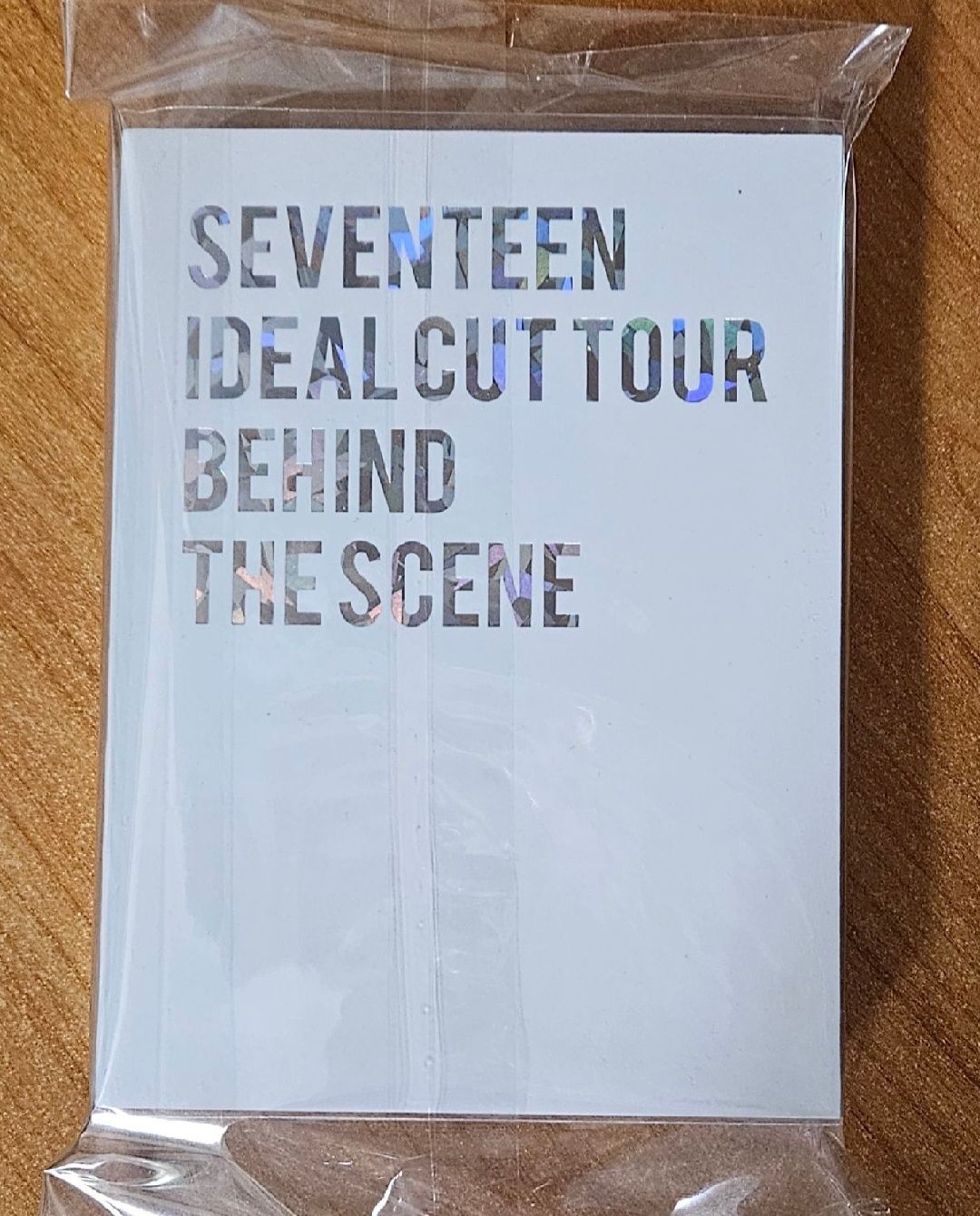 SEVENTEEN2018 SEVENTEEN CONCERT 'IDEAL CUT'寫真集/ SEVENTEEN2018 SEVENTEEN CONCERT 'IDEAL CUT'寫真集/