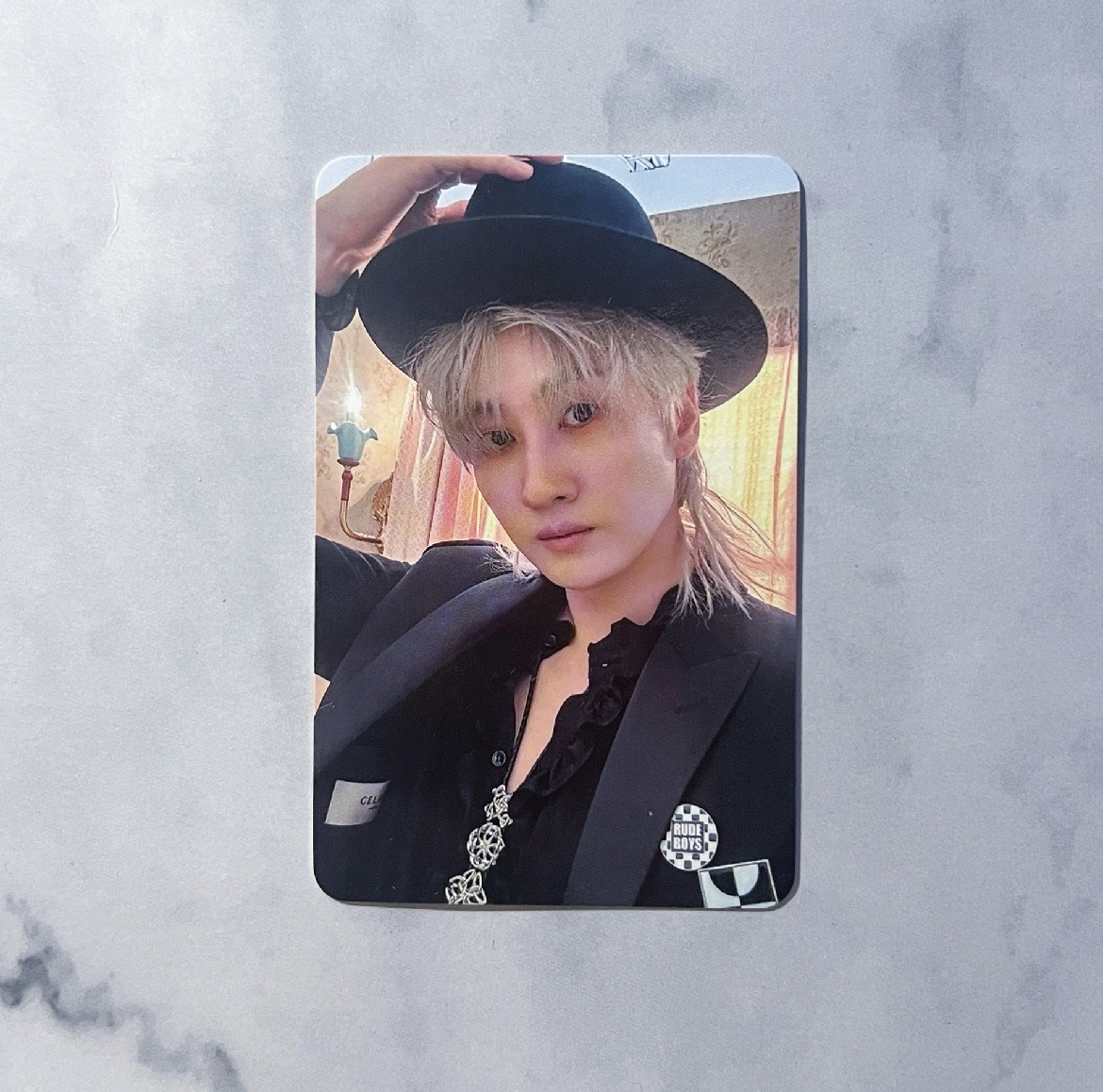 12（有明顯廠損/刮痕）