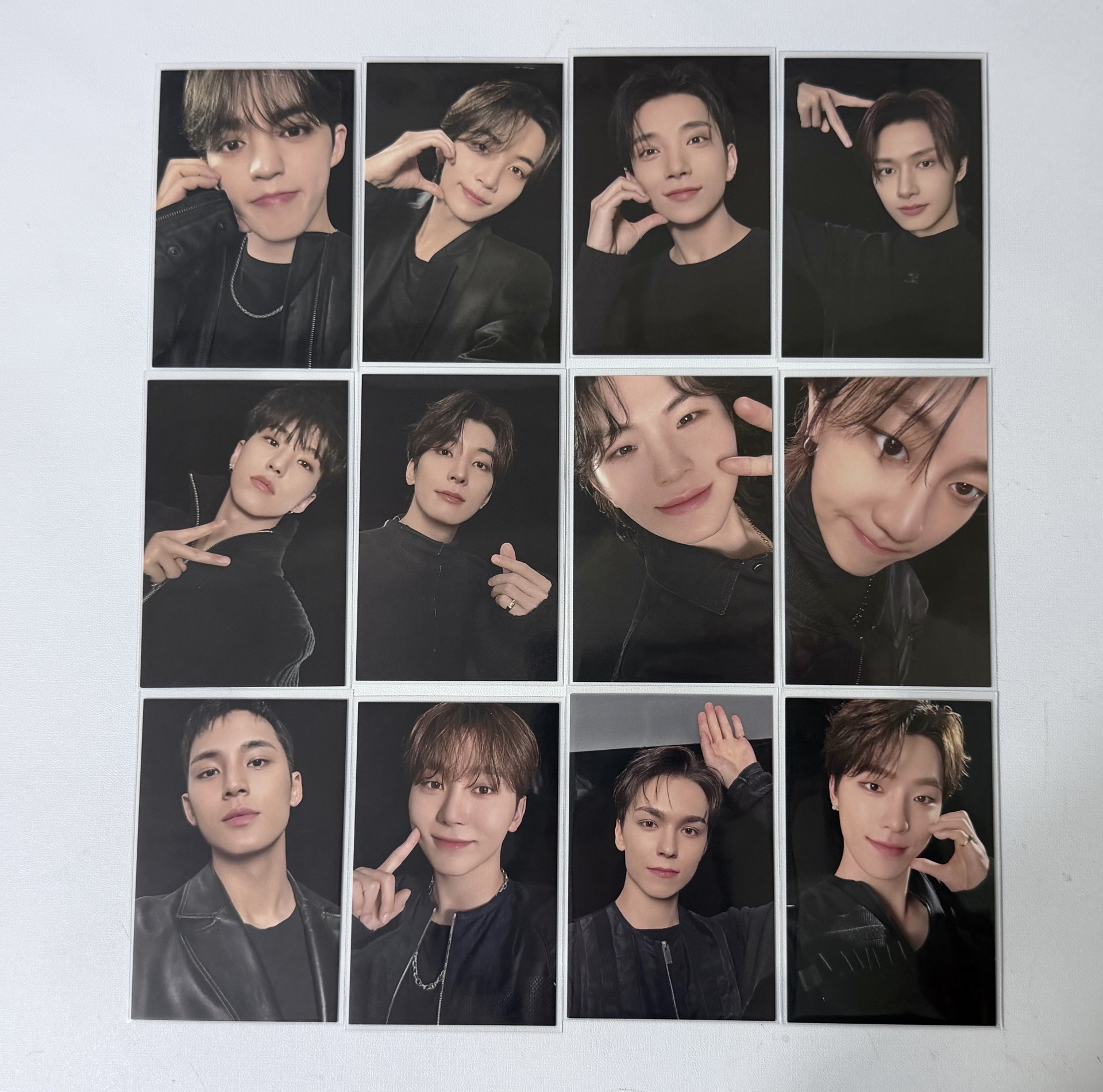 FOLLOW AGAIN外套卡