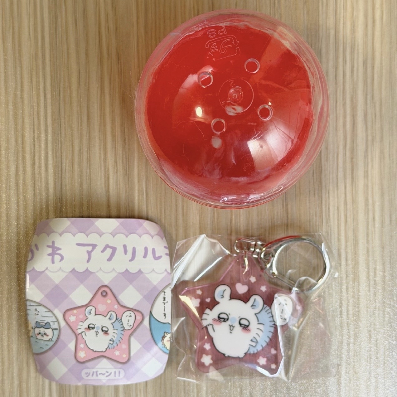 小桃壓克力吊飾 扭蛋