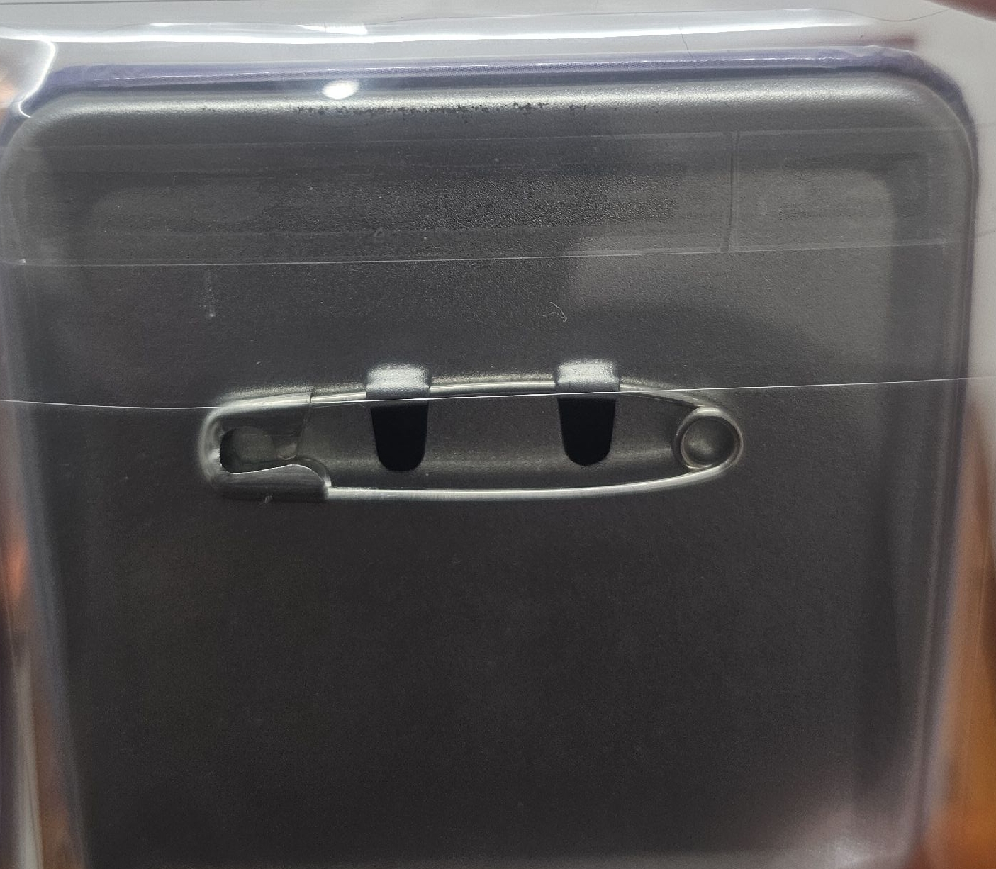 看手（有較明顯鏽）