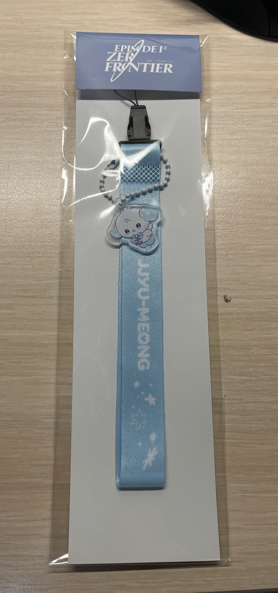 NMIXX JIWOO 友手燈繩 場週周邊