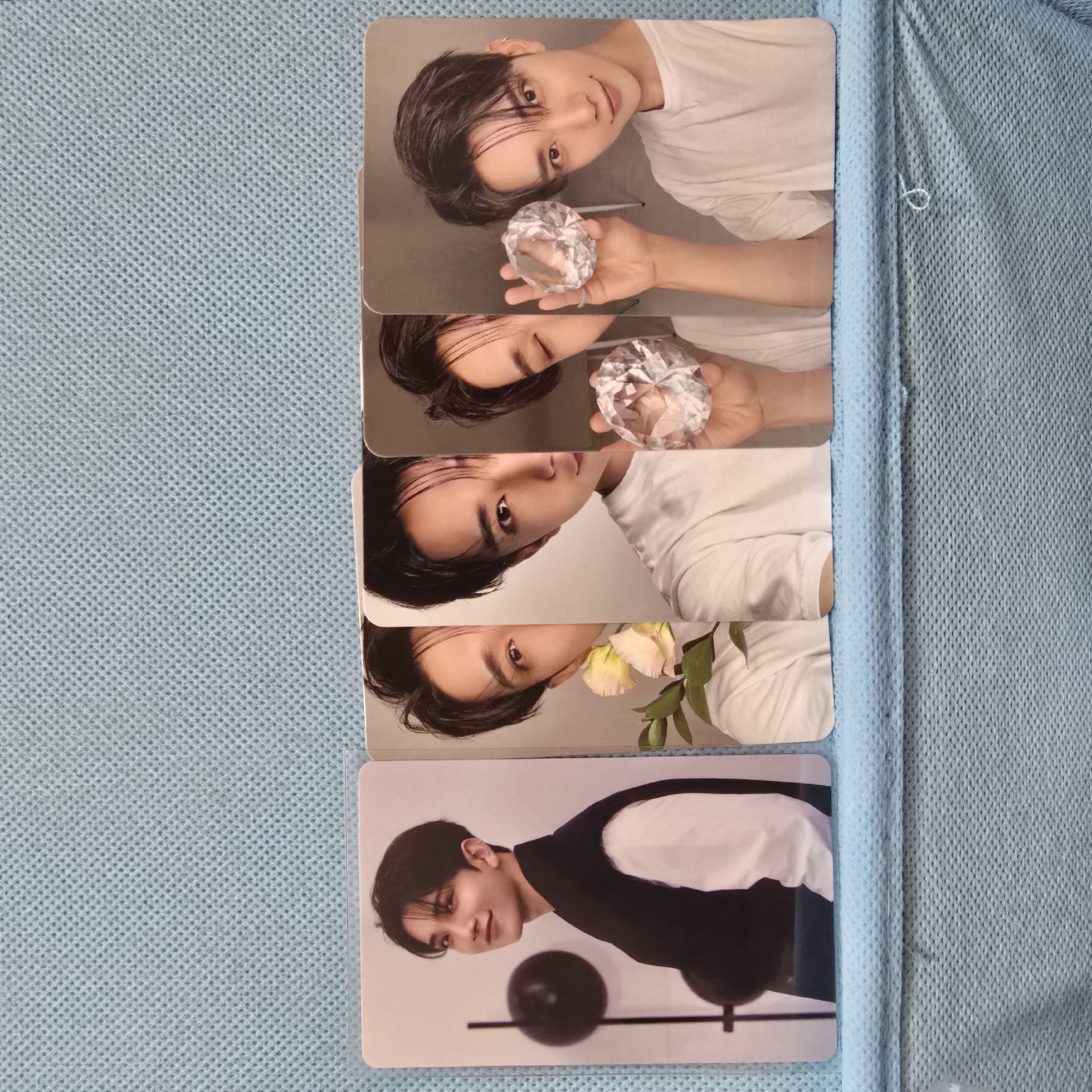 知秀｜卡冊+隨機卡湊套+特典卡