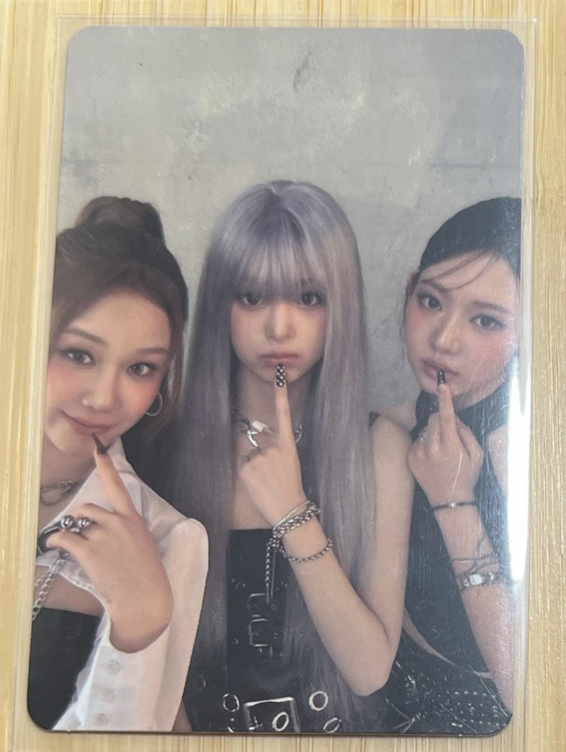 WE GO UP 專輯卡 POSTCARD ver./PHARITA,AHYEON,RORA