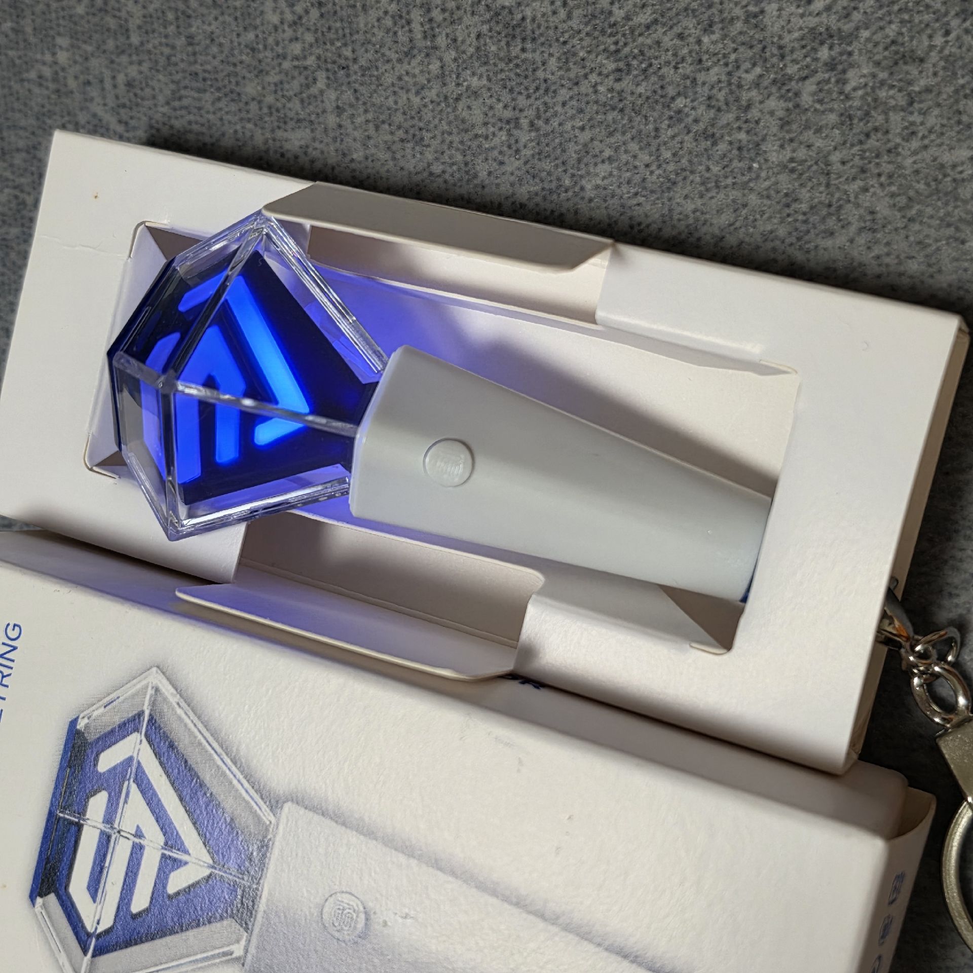 SJ 手燈鑰匙圈 二代手燈 super junior ⚠️不當綁物