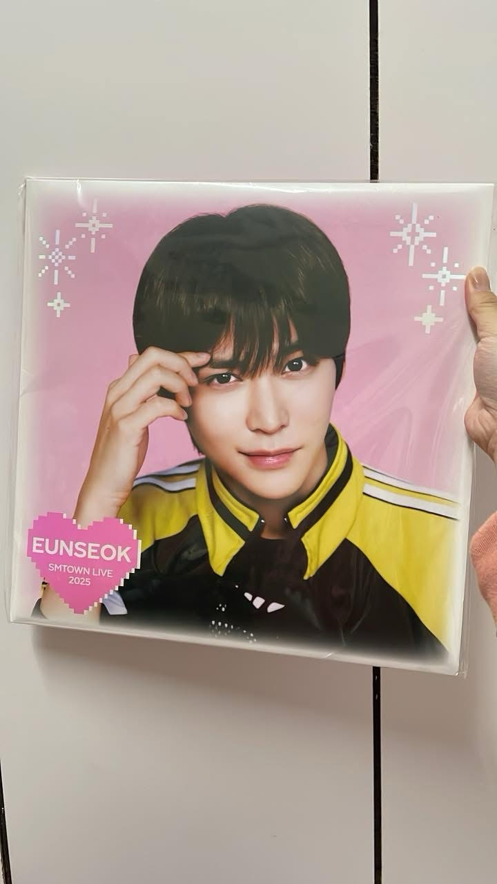 SM30週年 恩奭海報組 （只有六張海報）可當綁物