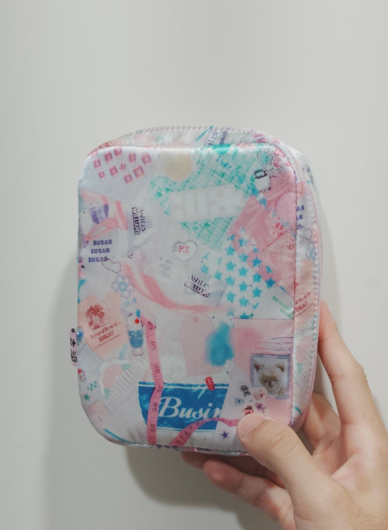 ILLIT 不再可愛 包包專