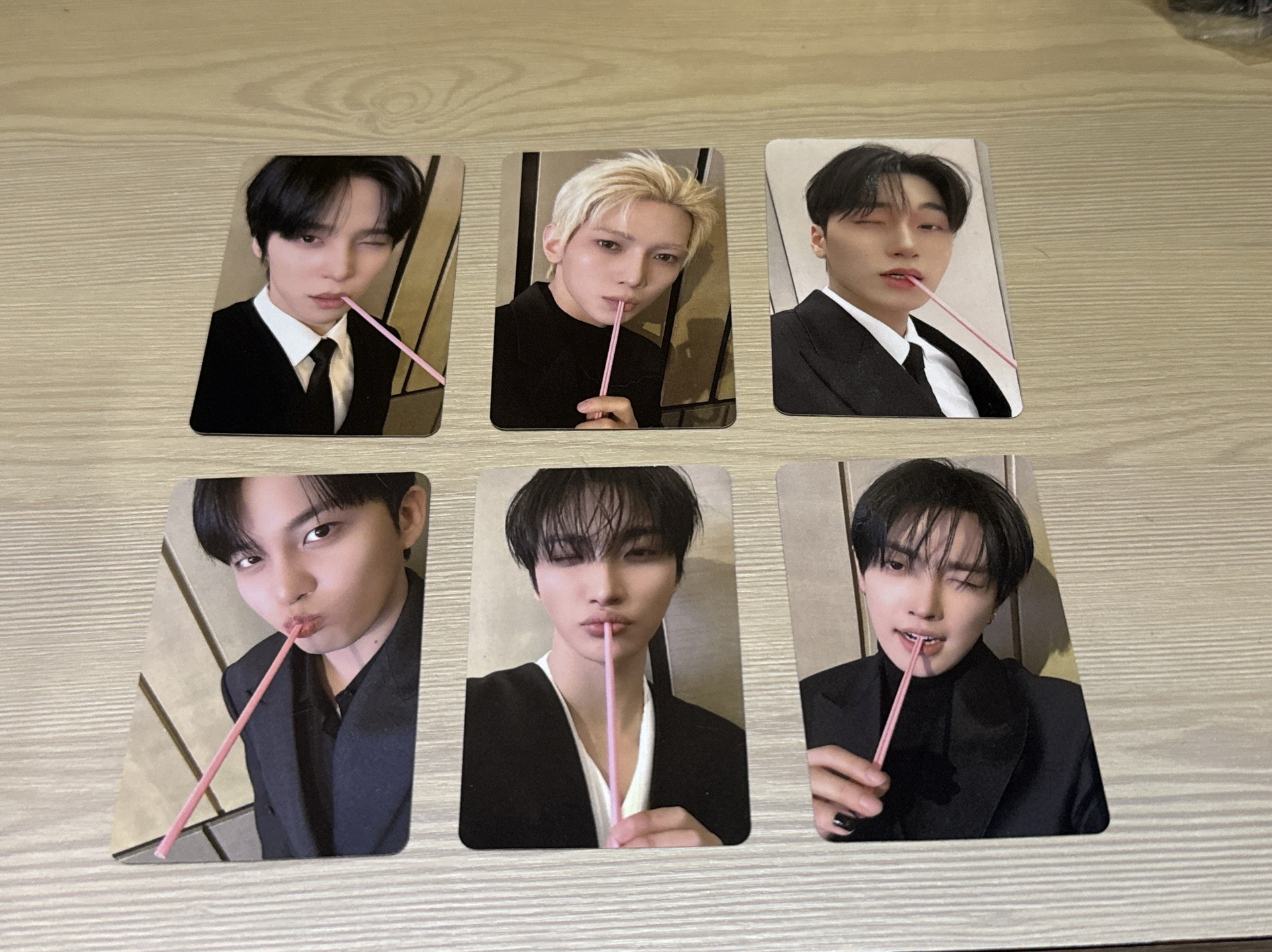 ATEEZ am 線下咖啡廳飲料卡