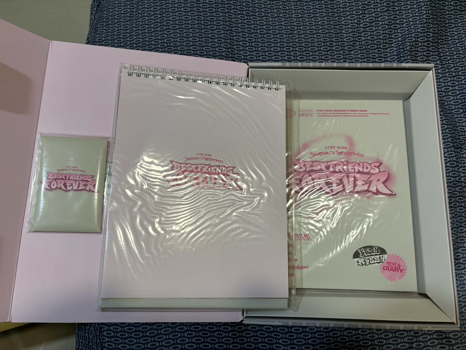 24年曆娜一鍵畢業 送後面兩圖