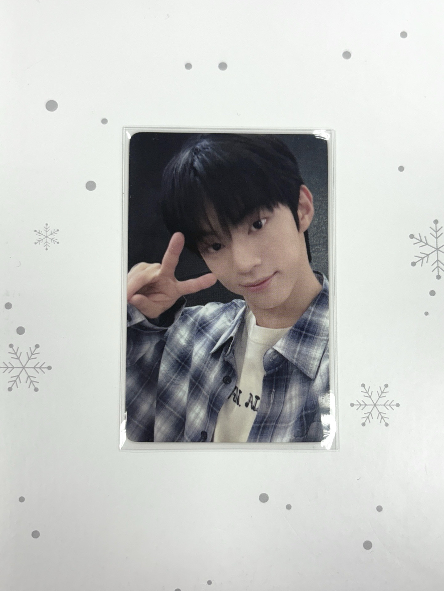 藍襯衫帥哥的簽售卡✌🏻