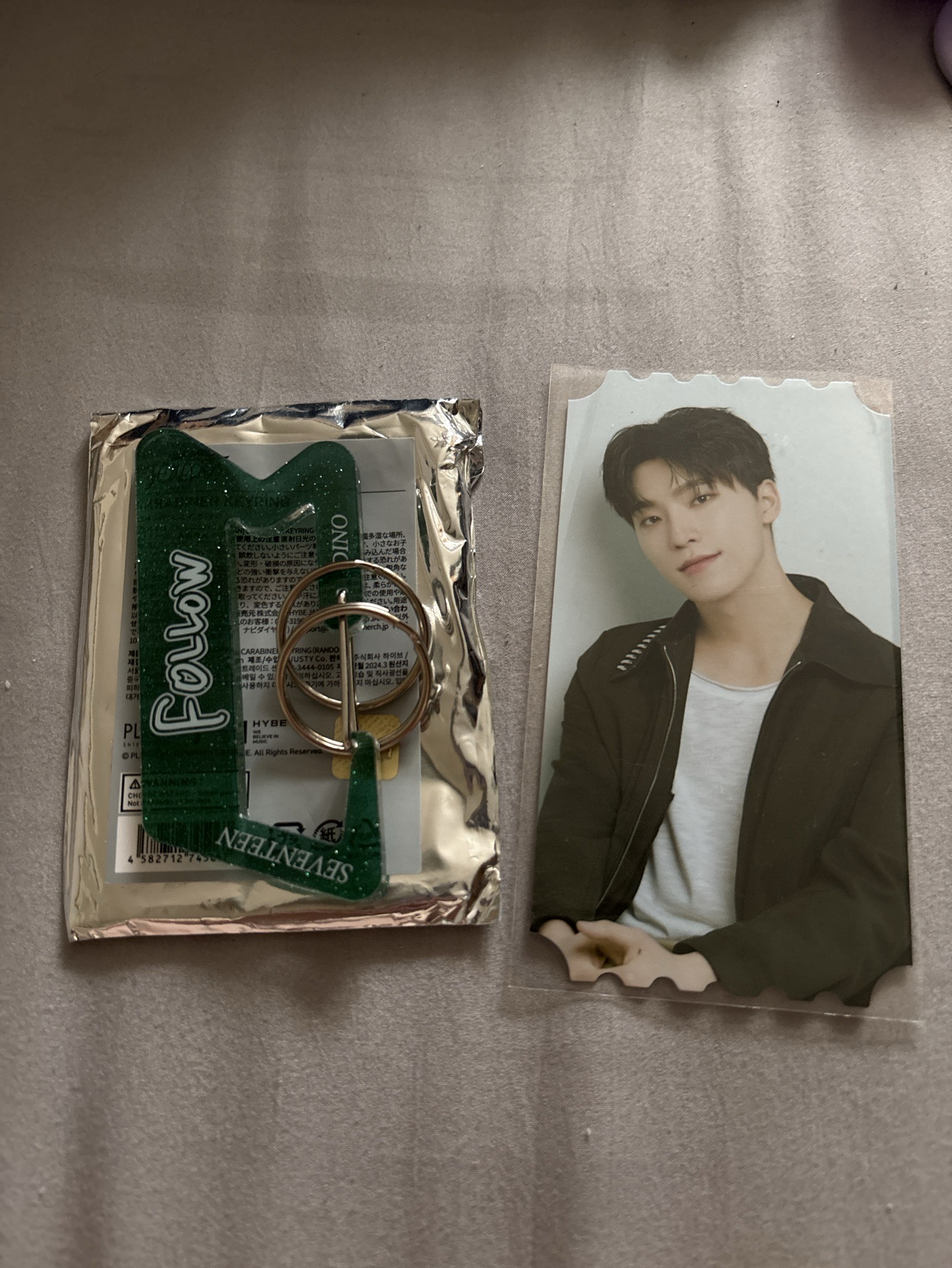 Dino 2024 cafe 入場卡 follow again 鑰匙圈 登山扣環