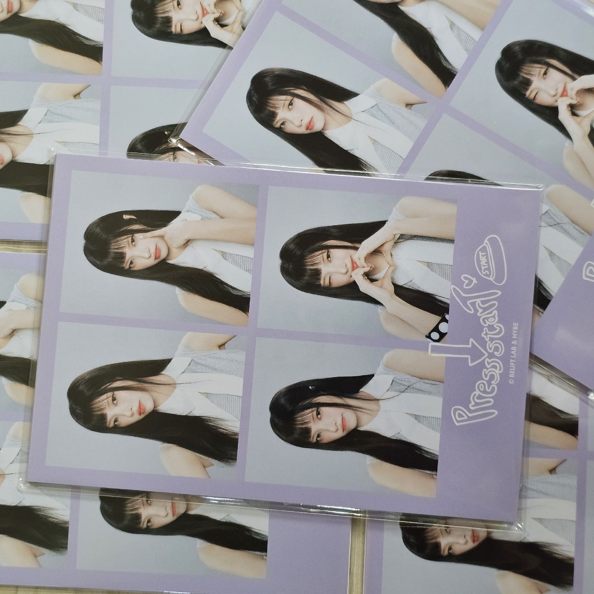 ILLIT 人生四宮格set(一組5張）