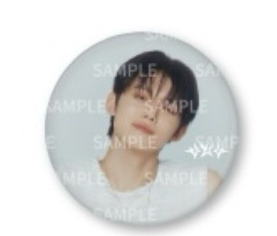 YEONJUN 白底徽章