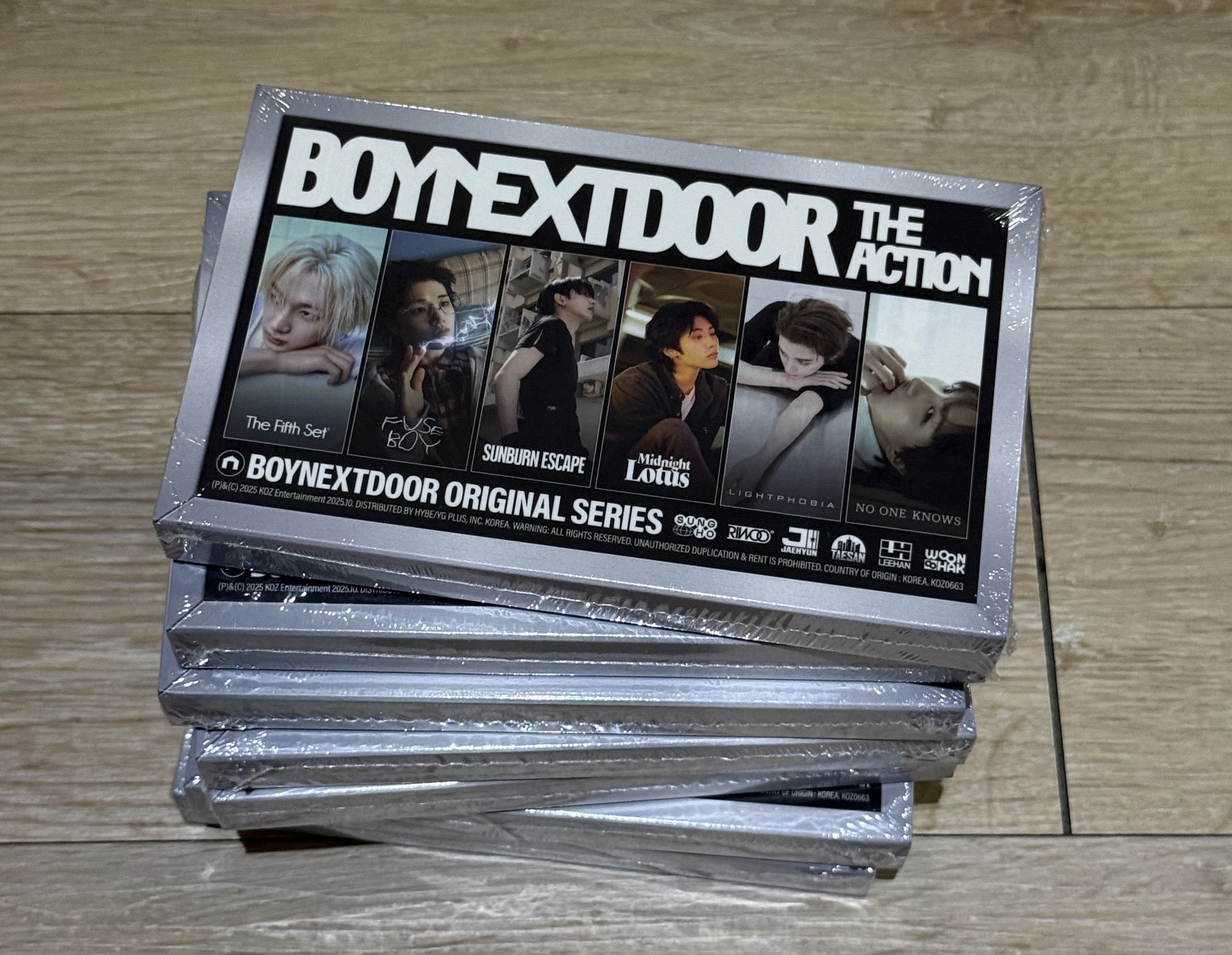 The action單封未拆專