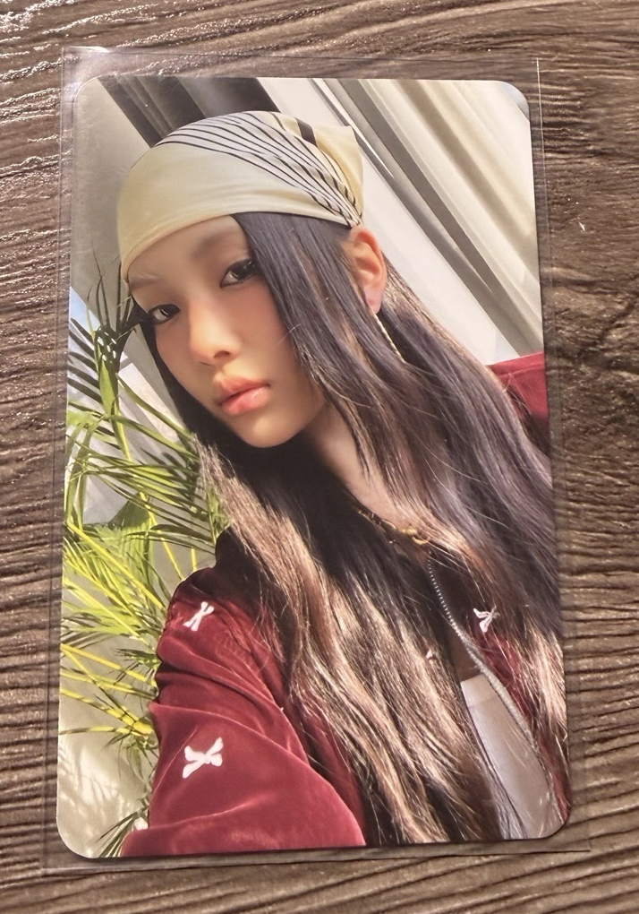 How Sweet 專輯卡 HYEIN