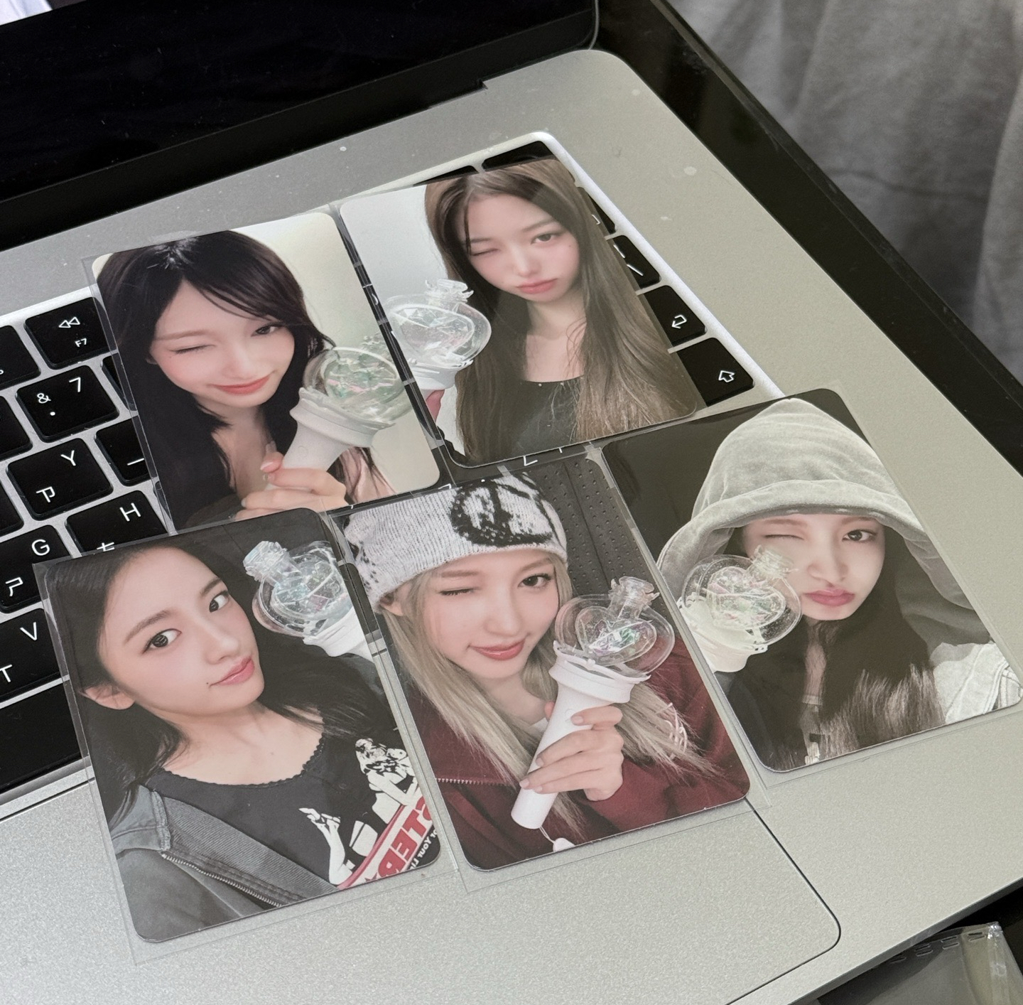 IVE 手燈卡（除怜）