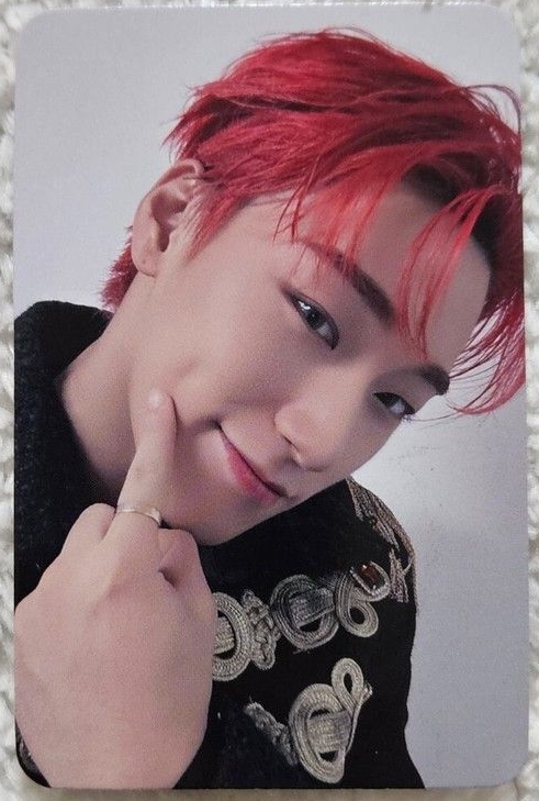 紅髮軍裝傘❤️親酒窩這邊