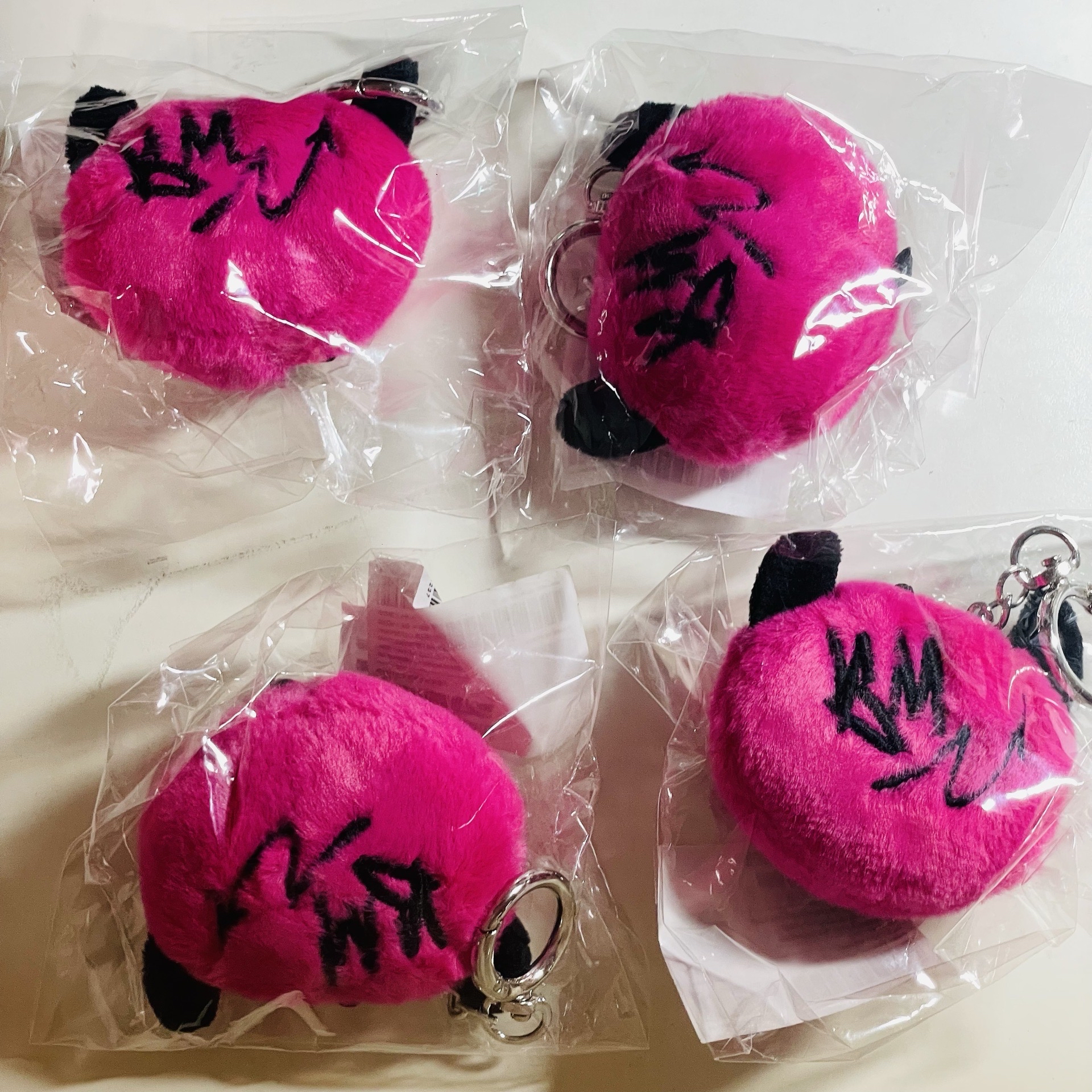 WE GO UP 粉球 零錢包 卡冊