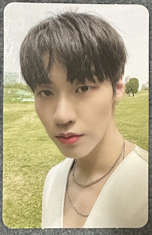 正規一 OUTSIDE ver. 專輯卡 