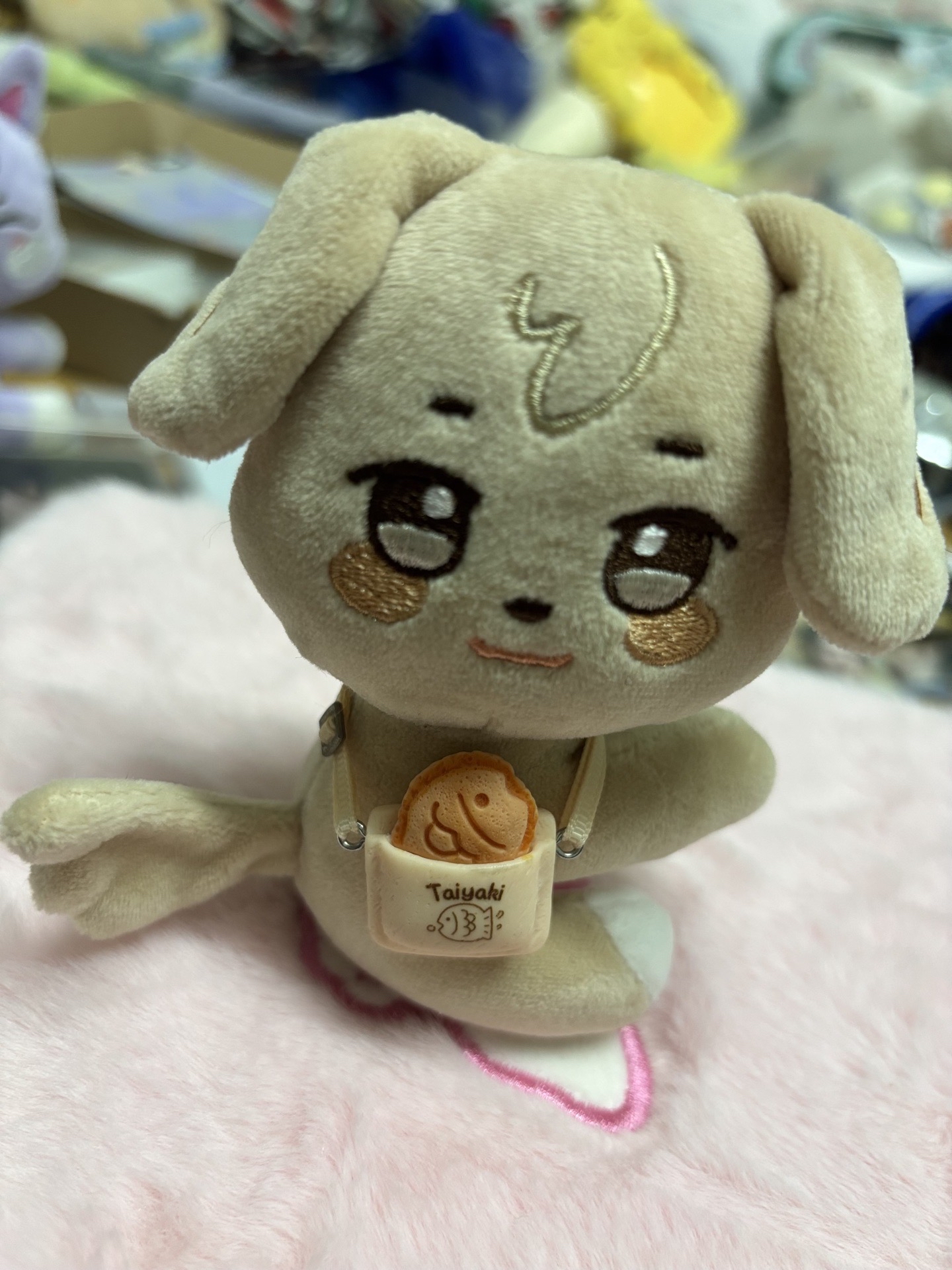 ANITEEZ IN ICE CITY 凸咚手指娃