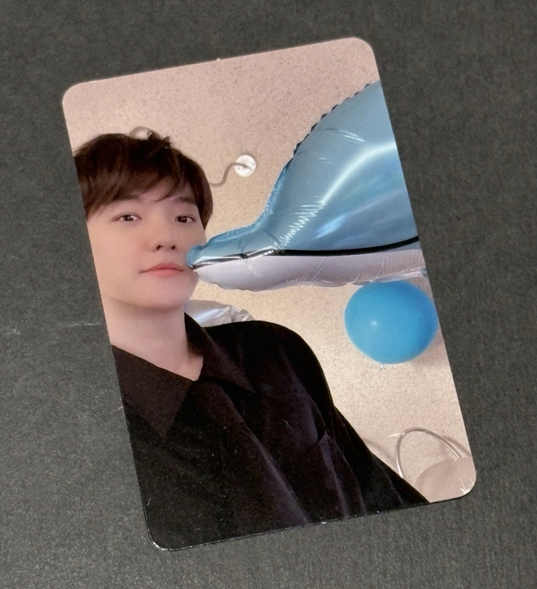 伯賢 Bambi 鯨魚氣球