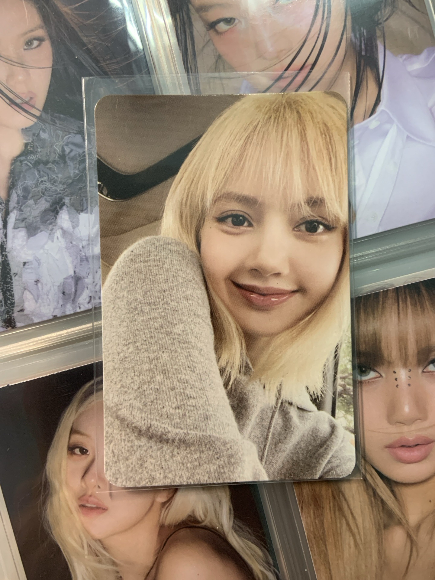 BORN PINK 灰版專卡 微笑莎