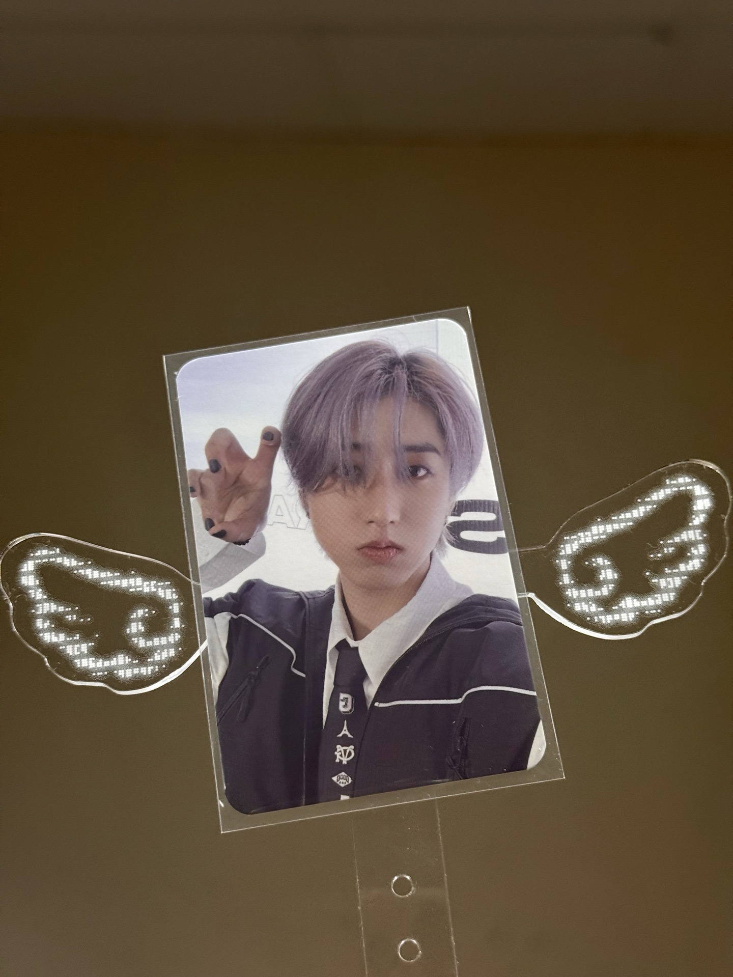 5-STAR MMT 塗指甲油的銀髮鼠🐿️ Han