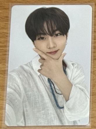 梁禎元24日週外套卡