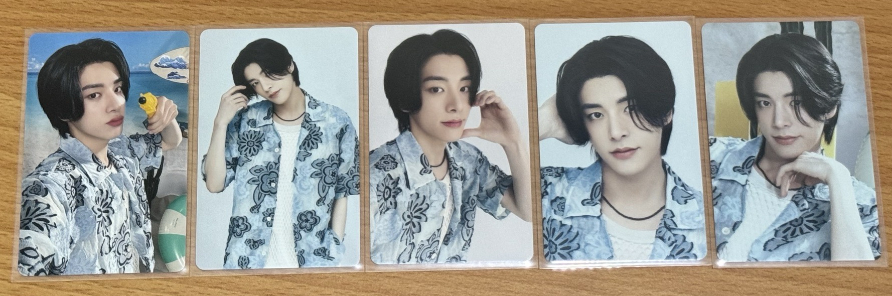 沈載倫24日週隨機卡小盤五張