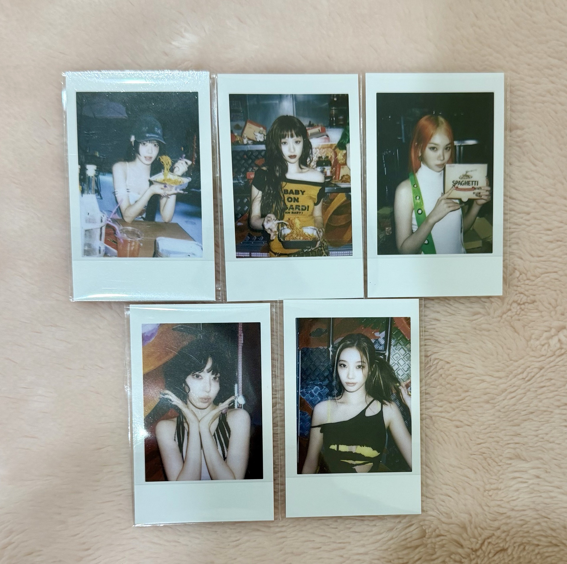 LE SSERAFIM 滿額拍立得 五張一組合售