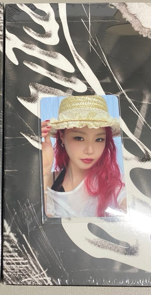 扶草帽小卡+未拆黑封面專