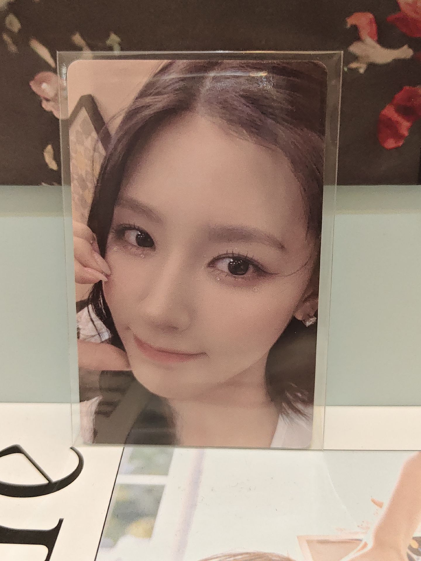 idle 懟臉比心麵