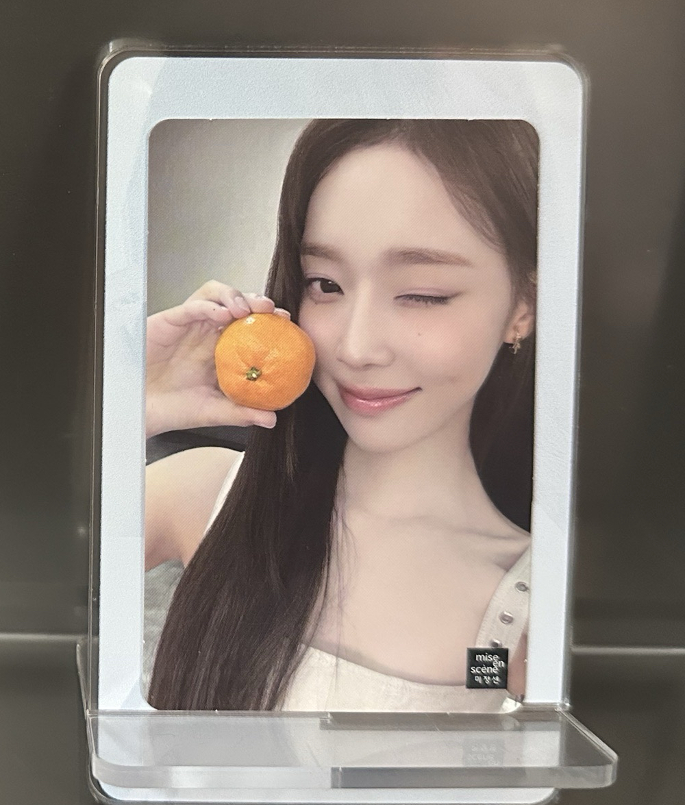 冬魅尚萱代言卡