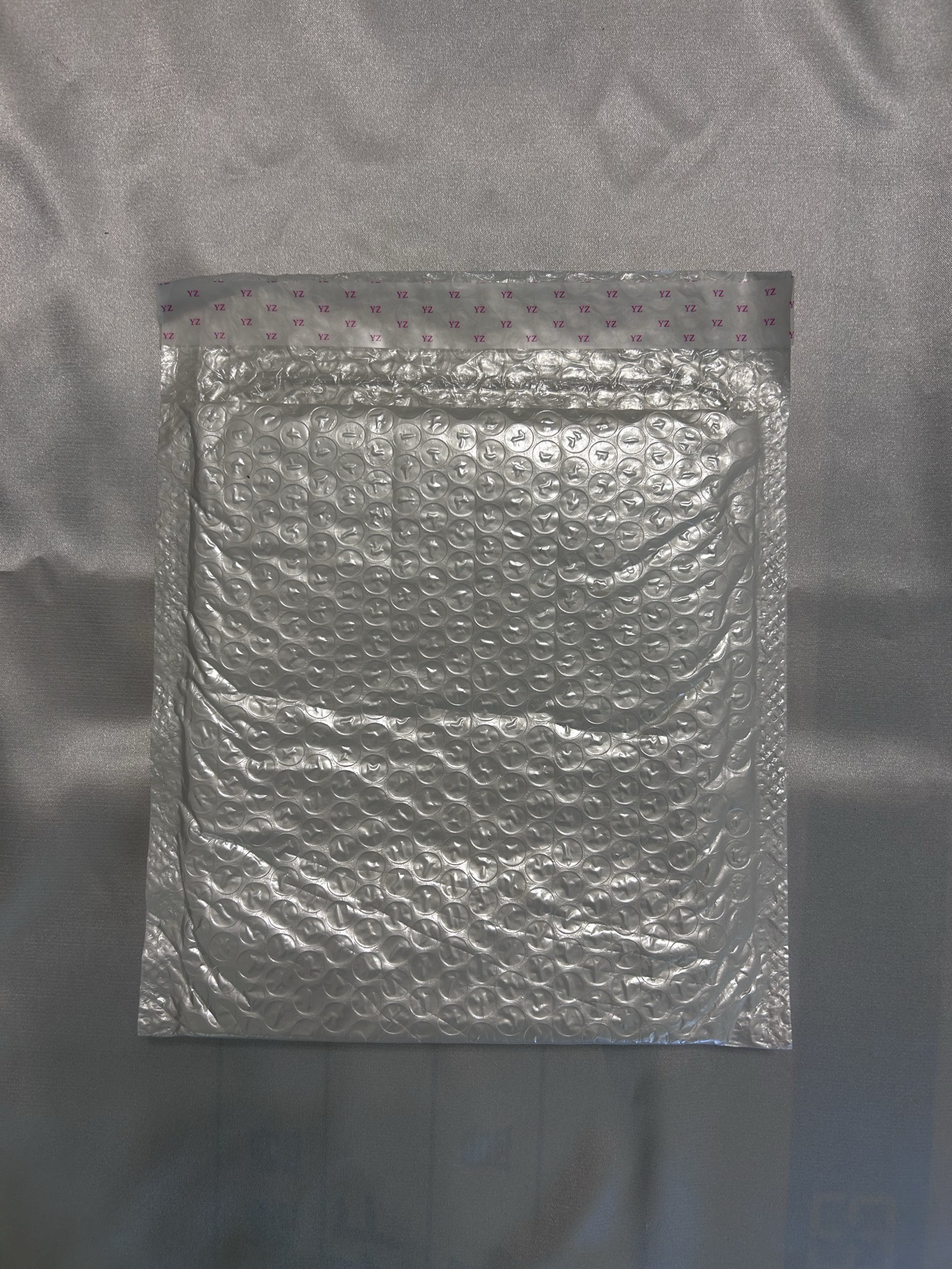 18*18+4cm白色薄氣泡袋（10個）