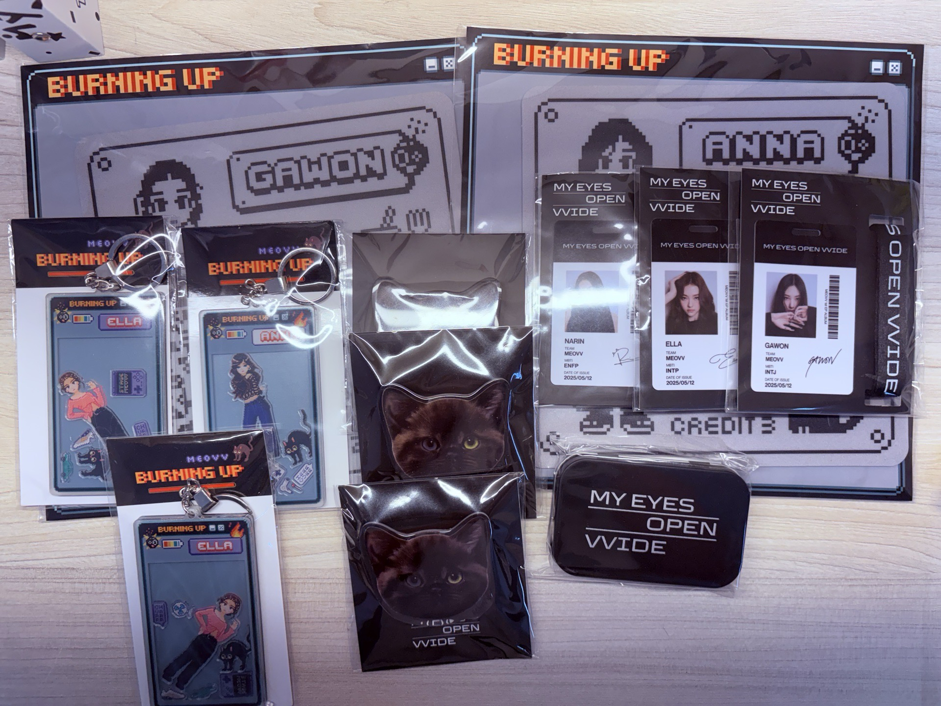 Meovv 周邊不拆售