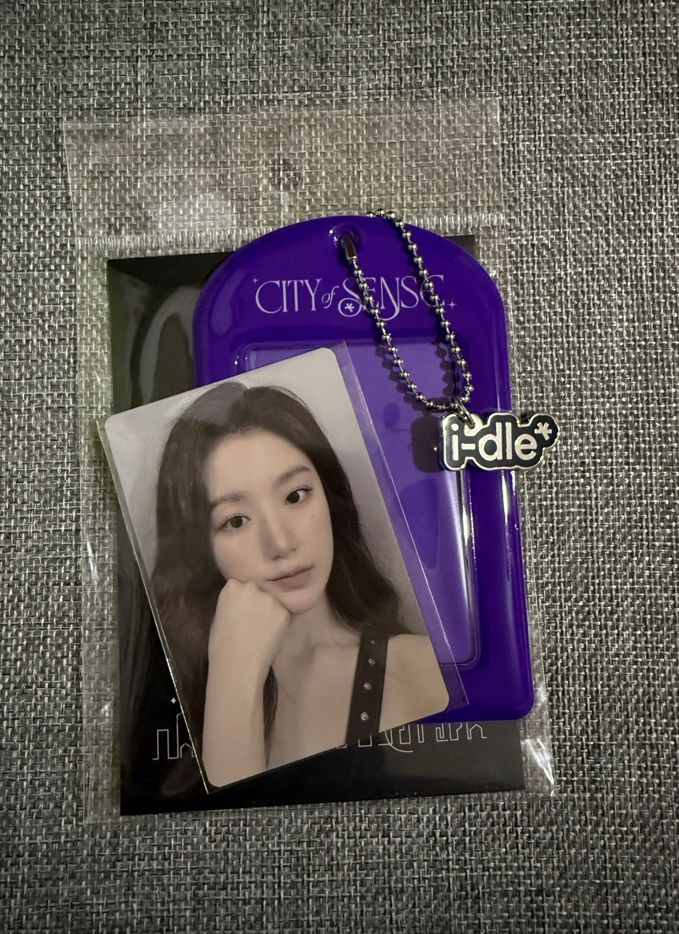 idle展覽快閃店 舒華卡套