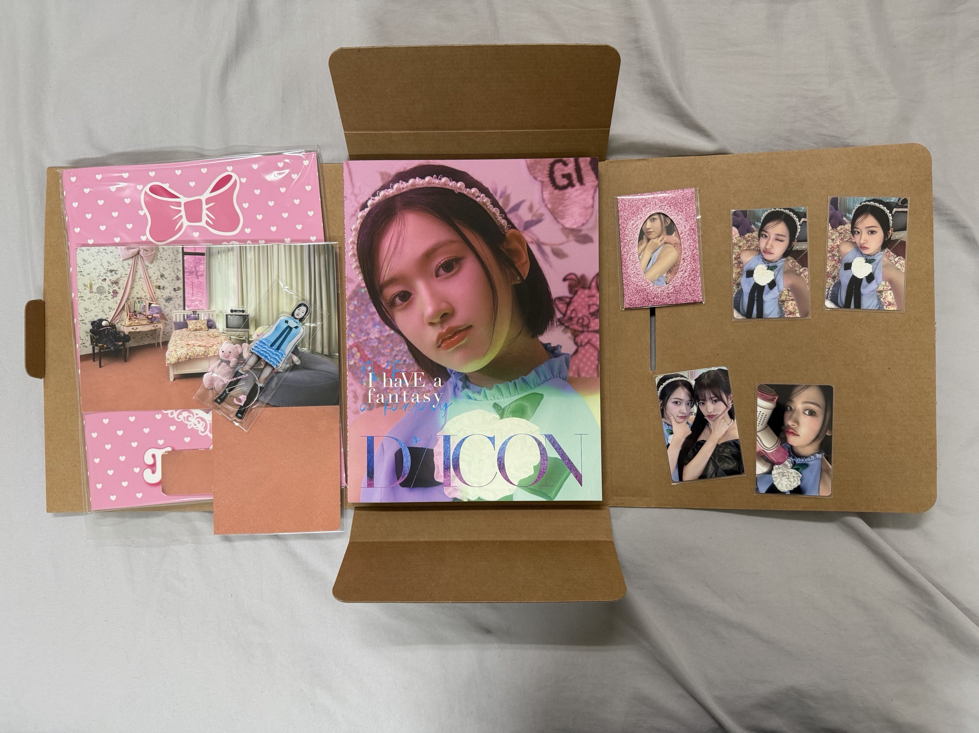 IVE DICON N°20 寫真書 YUJIN B-type