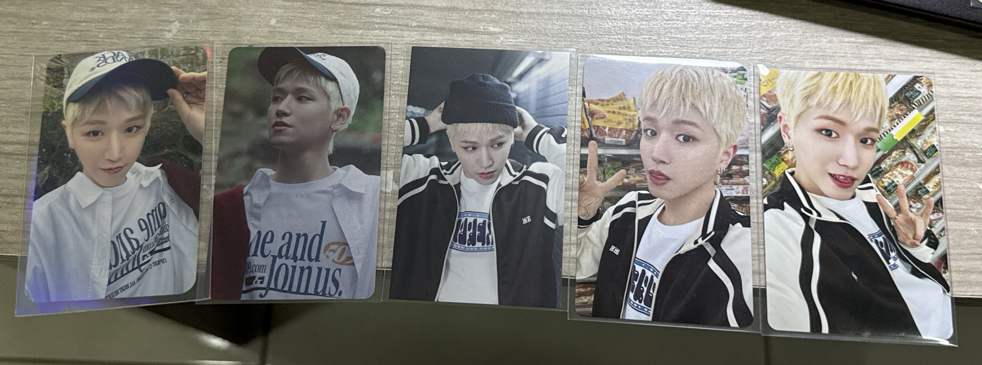 BND RIWOO AND. 各種金毛卡