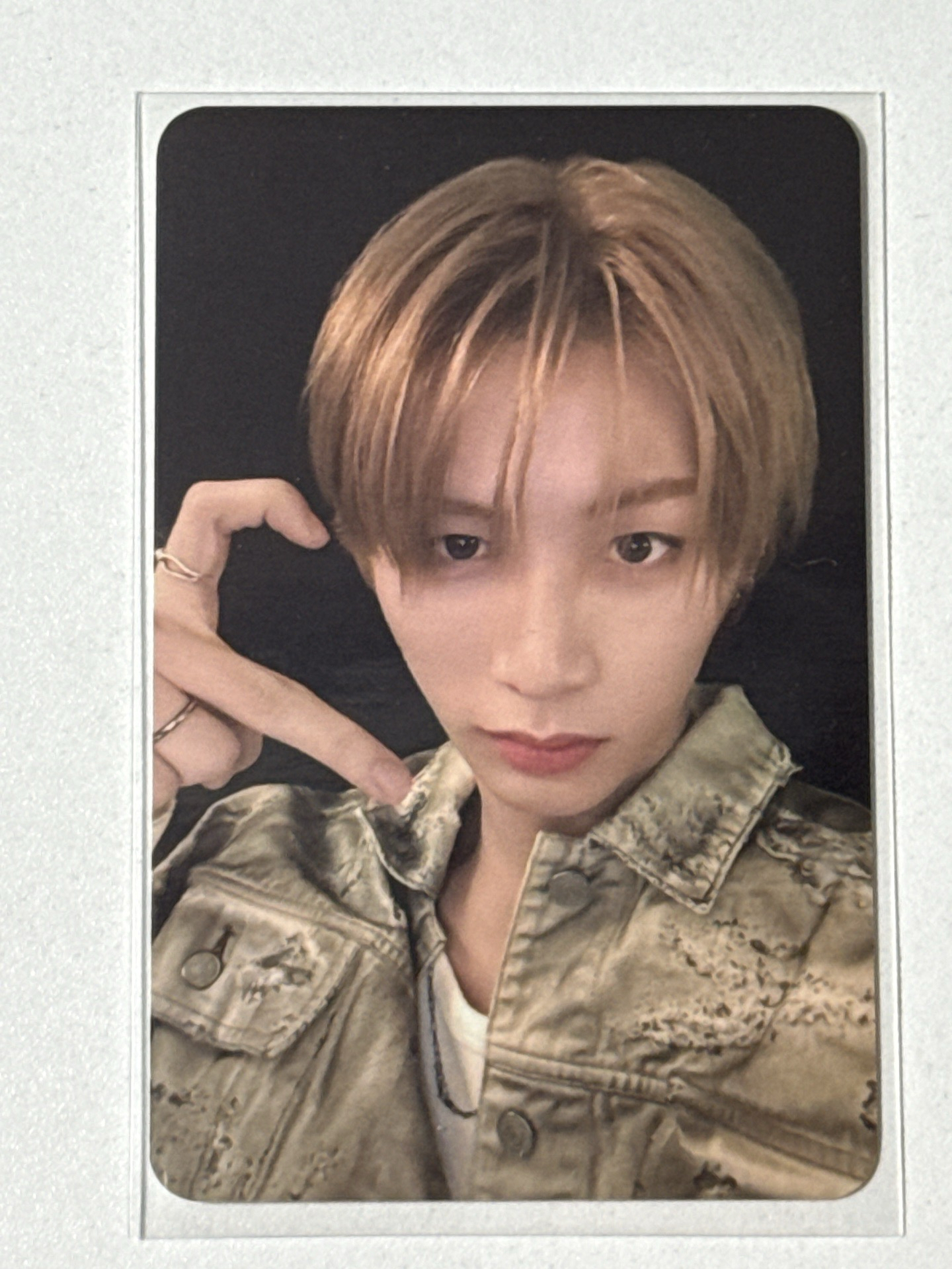 No Genre 隨機卡自拍 請收下來自漢東旼的哈特