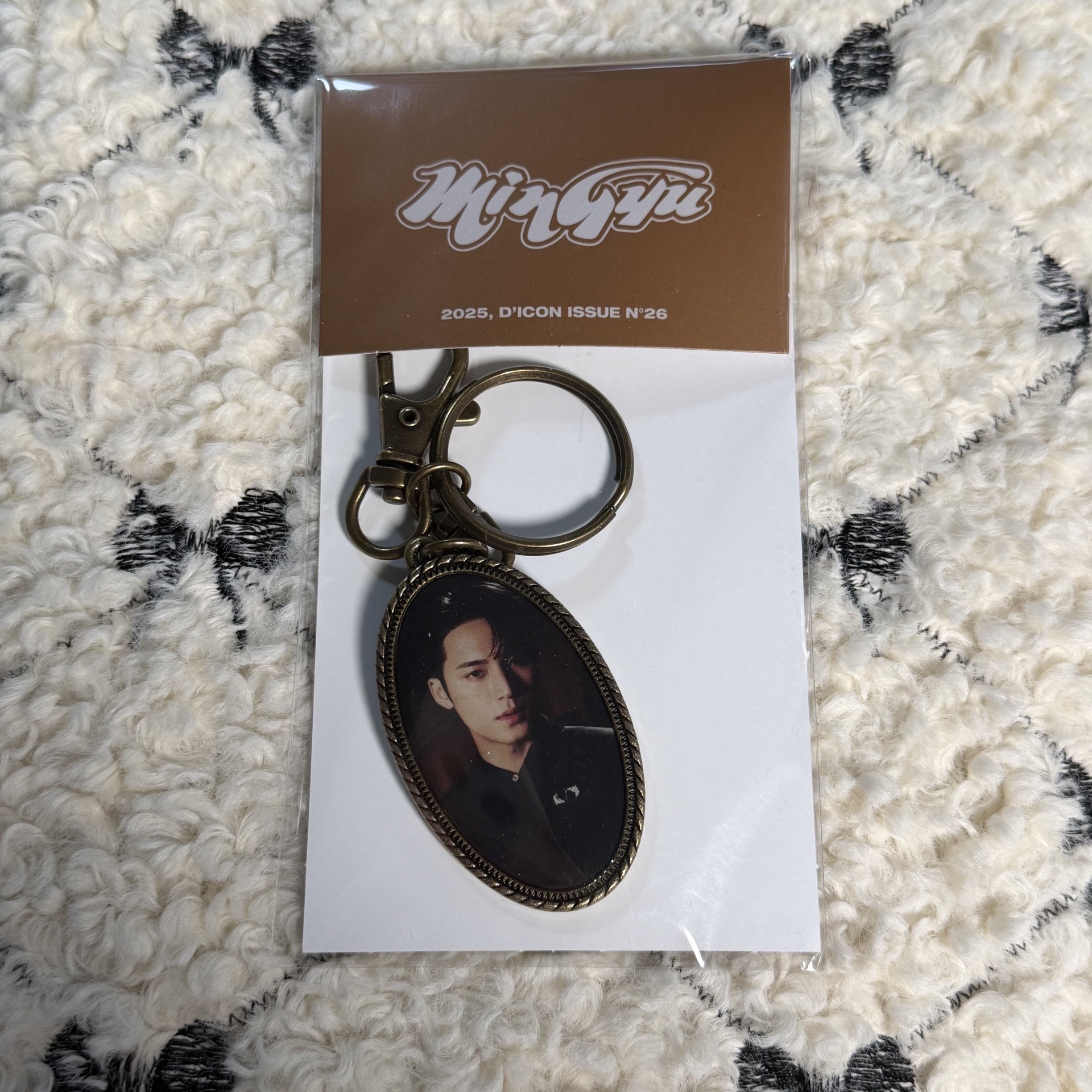 D社珉奎雜誌 鑰匙圈吊飾 B版吊飾