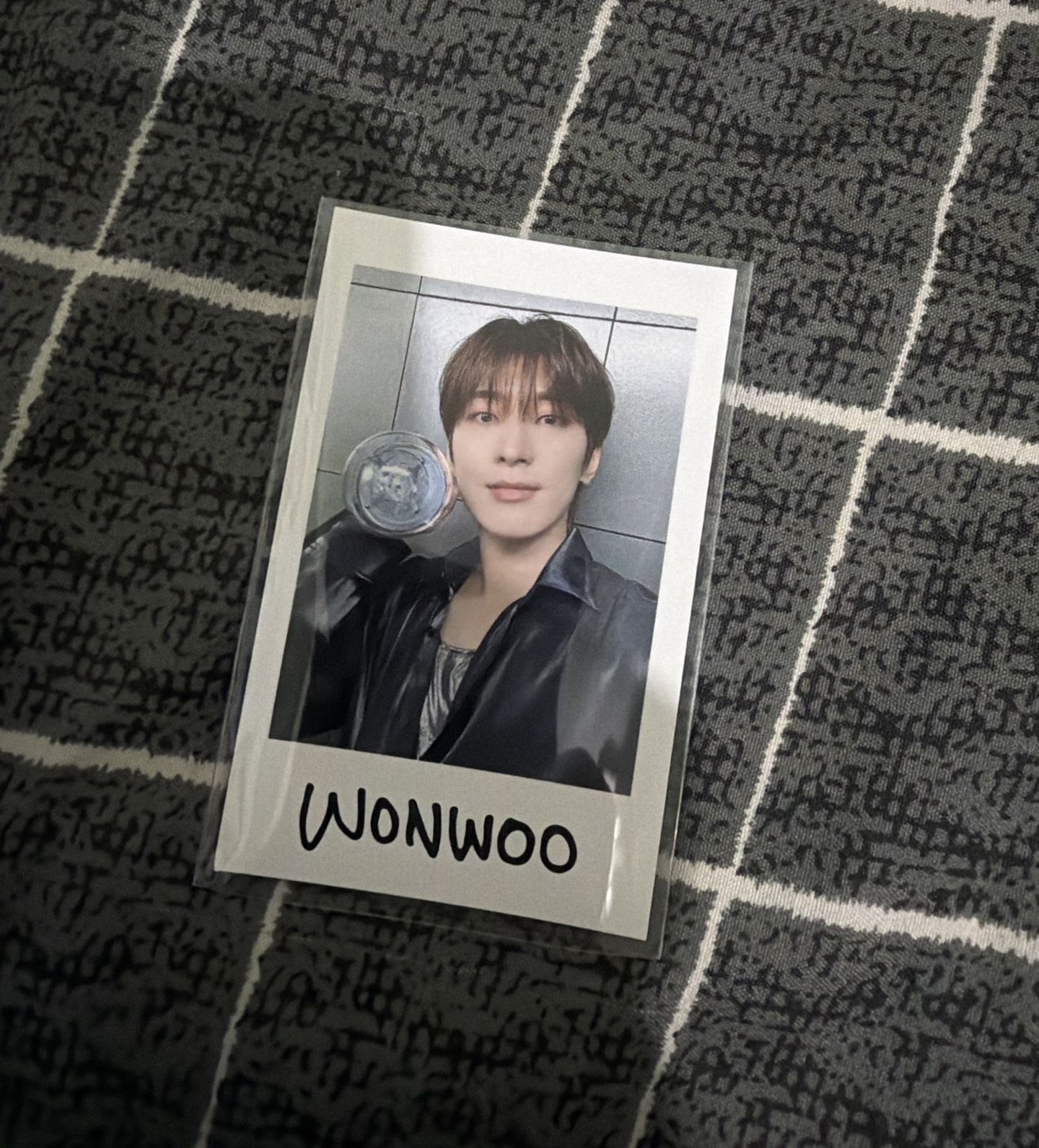 全圓佑rh拿棒拍立得