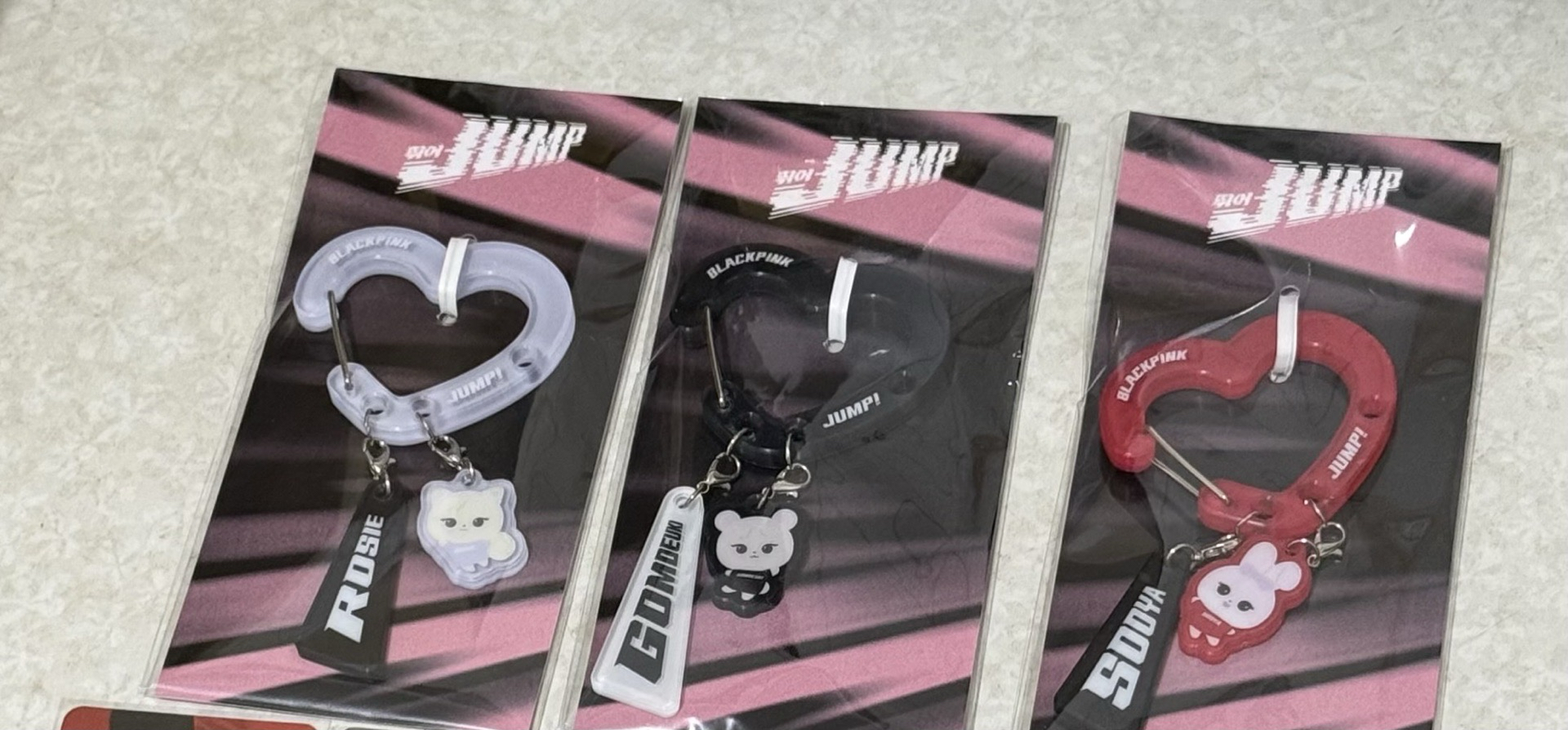 blackpink jump周邊 登山鑰匙扣 金智秀 金珍妮 朴彩英 Jisoo Jennie Rosé