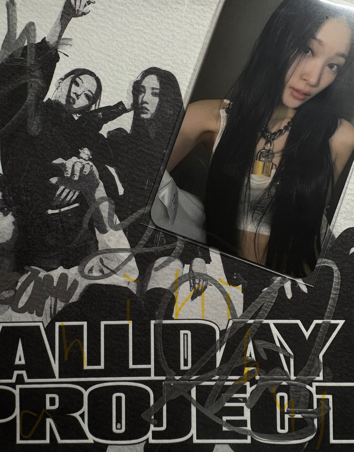 已拆親簽全專含特典（黑白版）