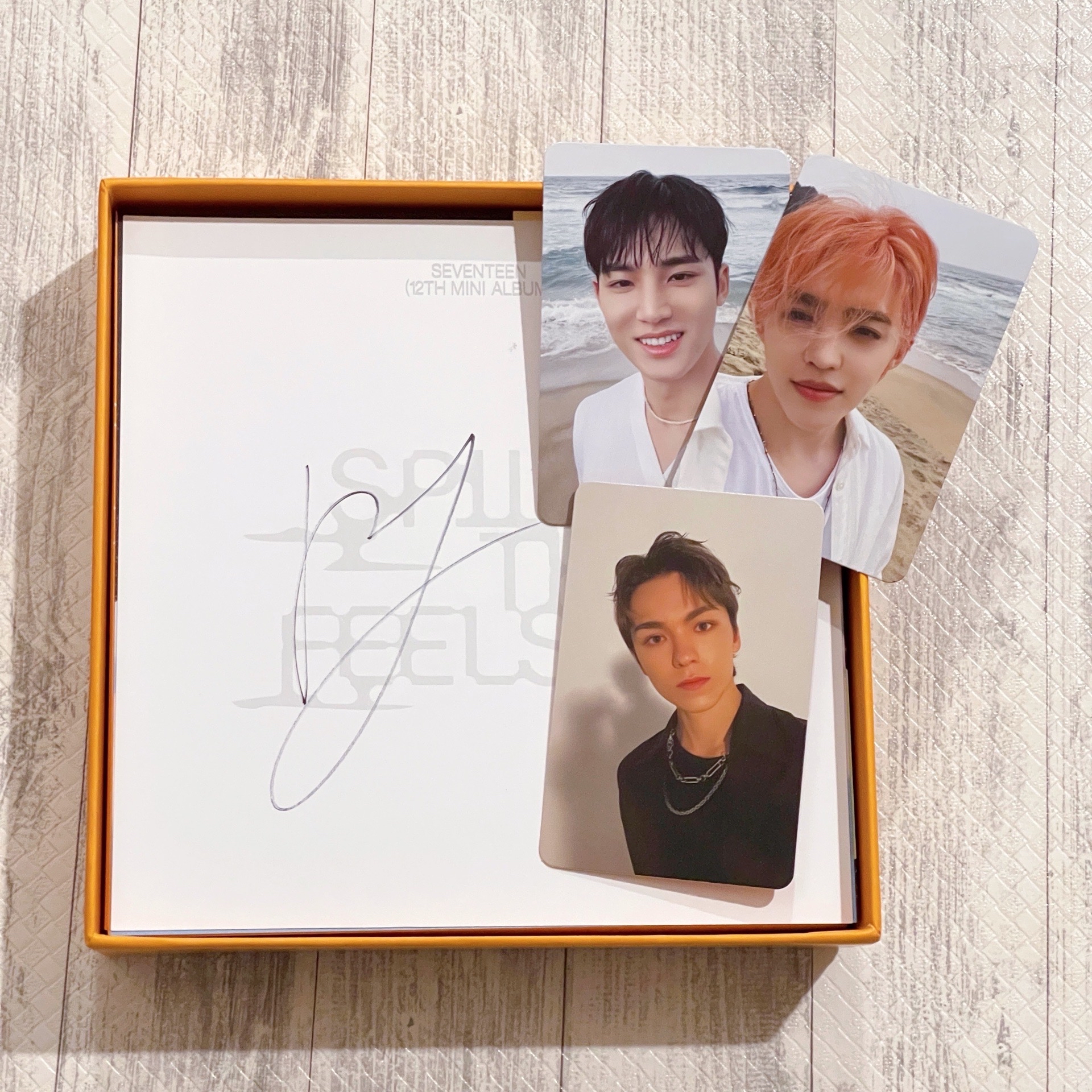 SPILL THE FEELS 美通親簽 碩珉