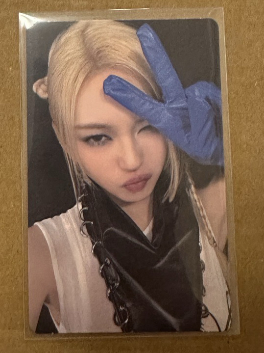 BABYMONS7ER 專輯卡